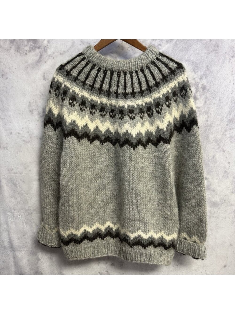 The Handknitting Association of Iceland Hand Knit Wool Sweater Large